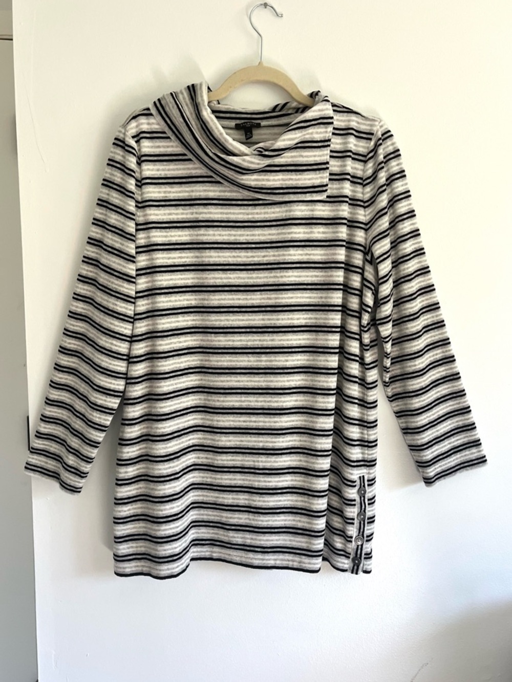 Talbots 1X Velour Striped Black and White Cowl Neck Women's Long Sleeve Sweater